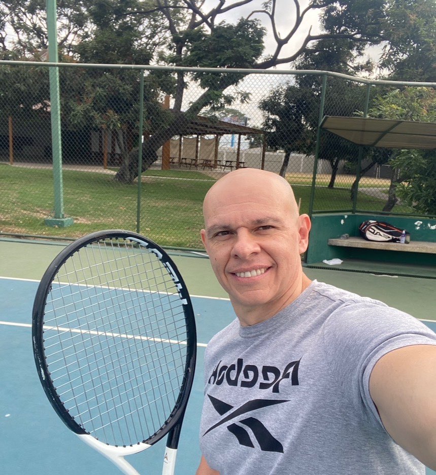 JONATHAN SAENZ DE VITERI