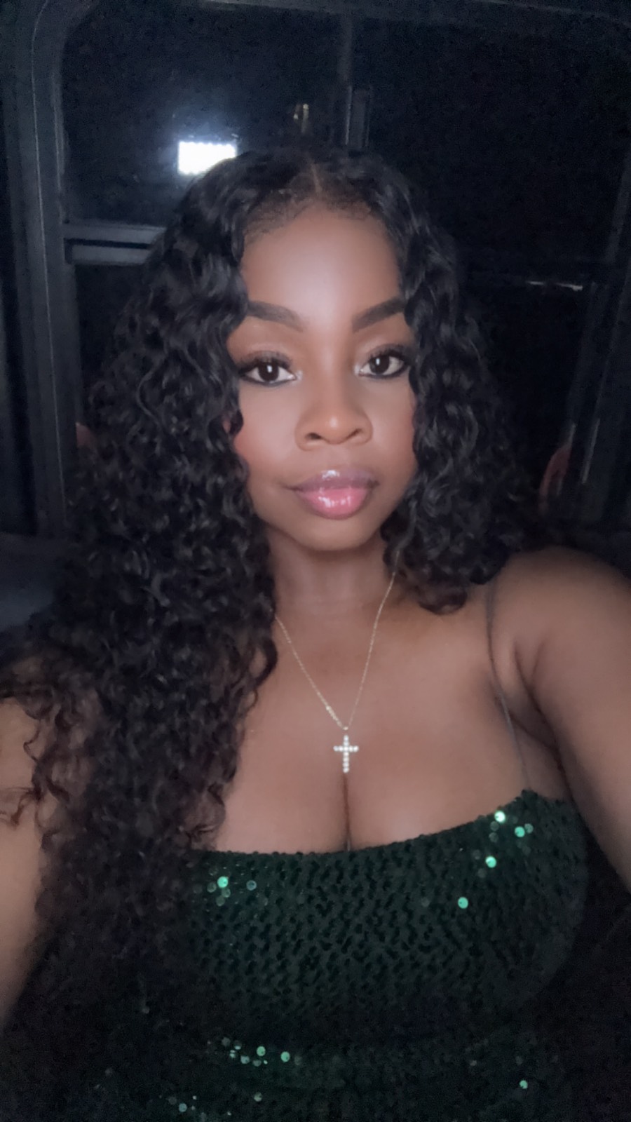 Deshine Tunngonzales 